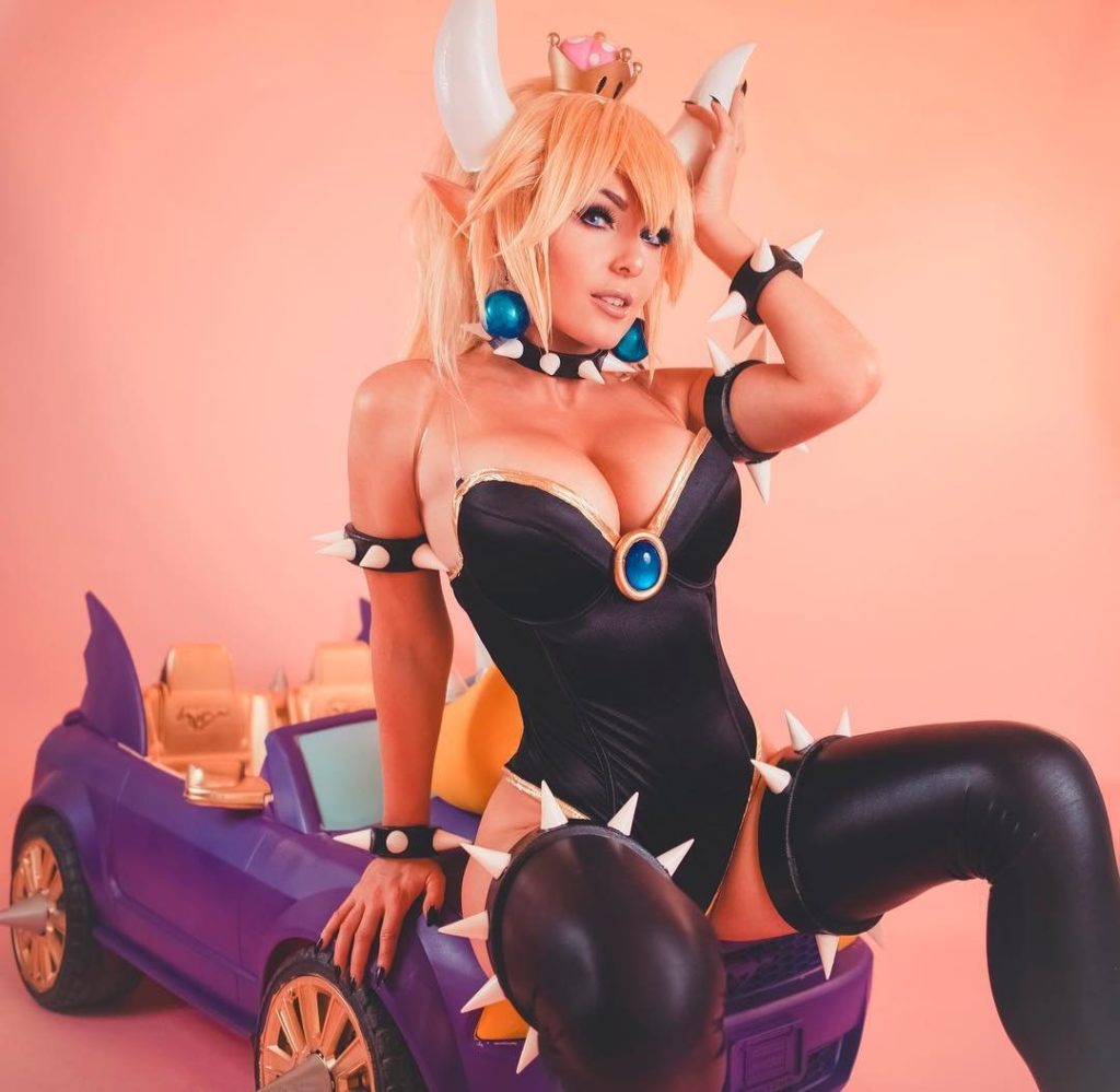 Jessica nigri sexy cosplay